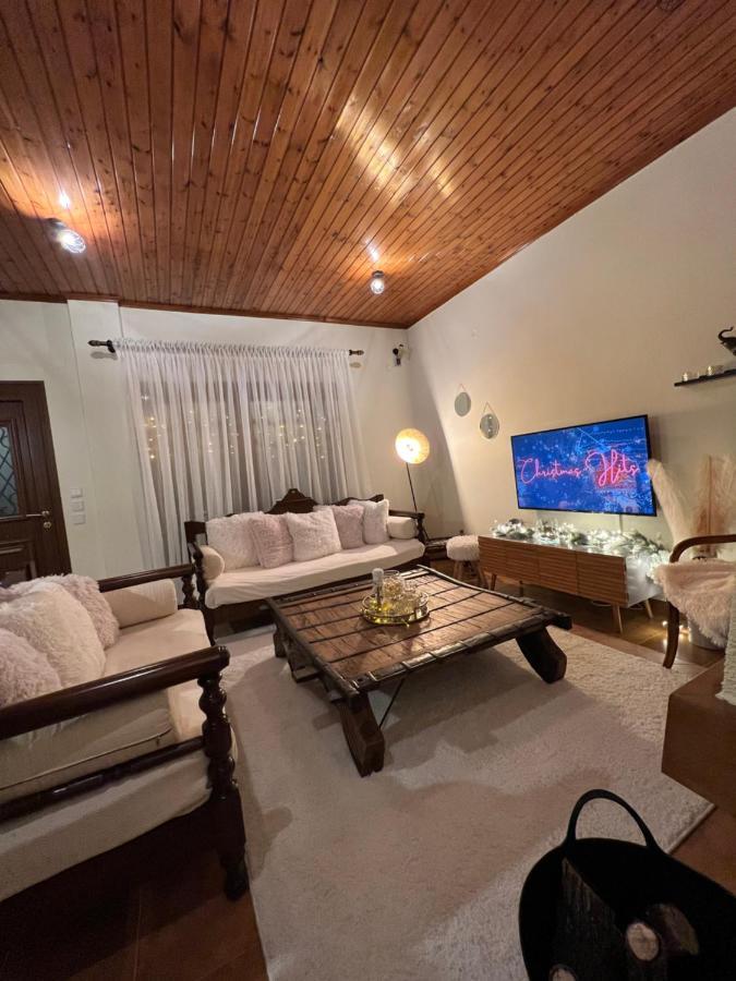 House In The Woods Apartment คาร์ดิทซา ภายนอก รูปภาพ