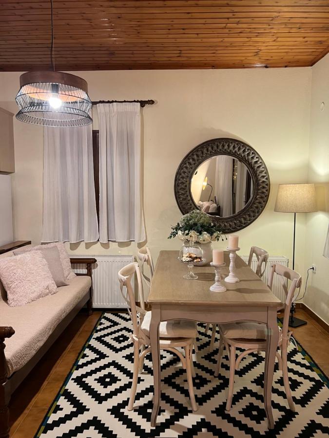 House In The Woods Apartment คาร์ดิทซา ภายนอก รูปภาพ