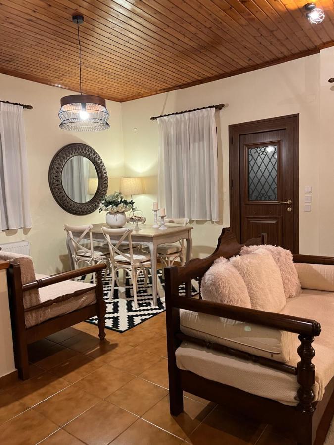 House In The Woods Apartment คาร์ดิทซา ภายนอก รูปภาพ