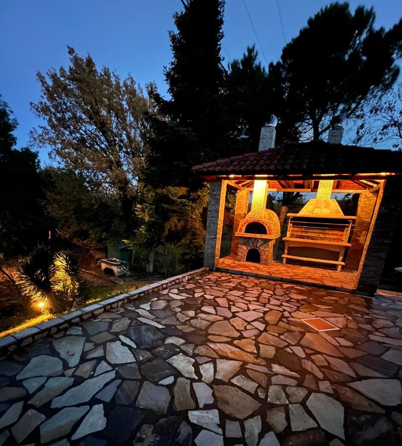 House In The Woods Apartment คาร์ดิทซา ภายนอก รูปภาพ