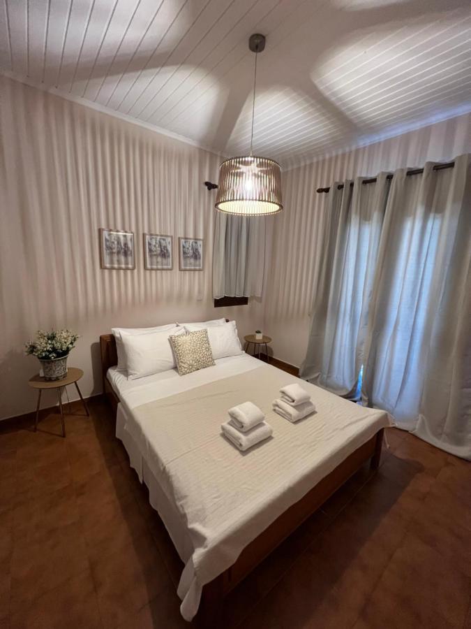 House In The Woods Apartment คาร์ดิทซา ภายนอก รูปภาพ