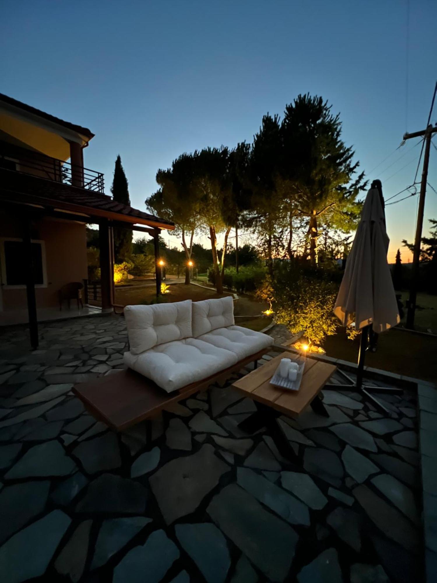 House In The Woods Apartment คาร์ดิทซา ภายนอก รูปภาพ